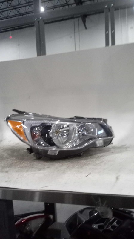 2016 Subaru XV Crosstrek Right Headlight Assembly Silver Used 81K Miles