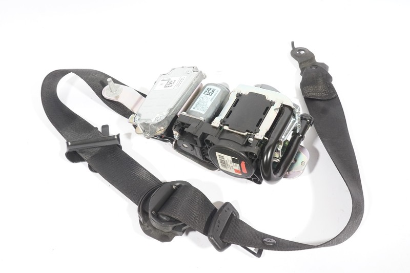 2010 - 2013 Mercedes Benz E350 W212 Seat Belt Front Left Driver Side Black OEM