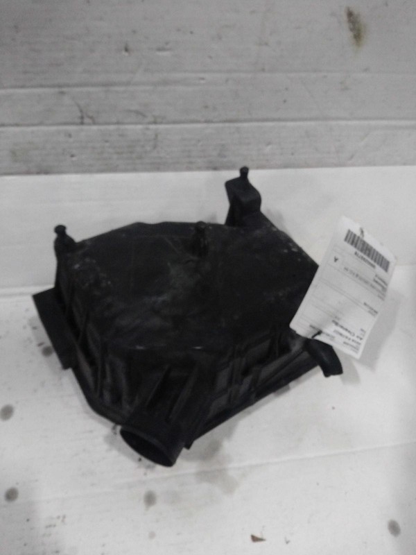 2016 Jeep Patriot Air Cleaner Assembly OEM 05145595AA Used 103K Miles