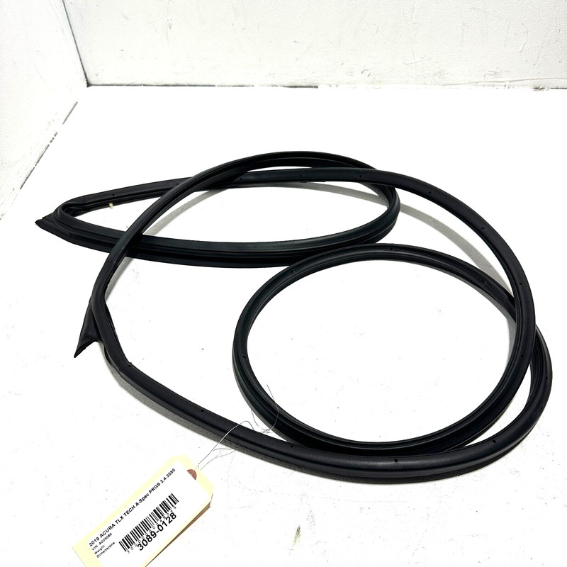 2015-2020 ACURA TLX FRONT RIGHT PASSENGER SIDE DOOR OUTER WEATHER STRIP SEAL OEM
