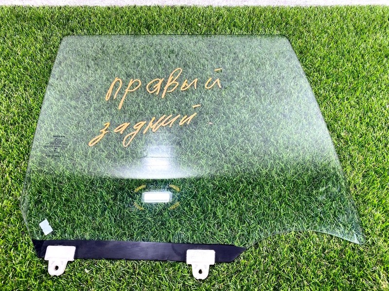 18-25 NISSAN KICKS REAR RIGHT RH PASSENGER SIDE DOOR GLASS WINDOW PANEL OEM