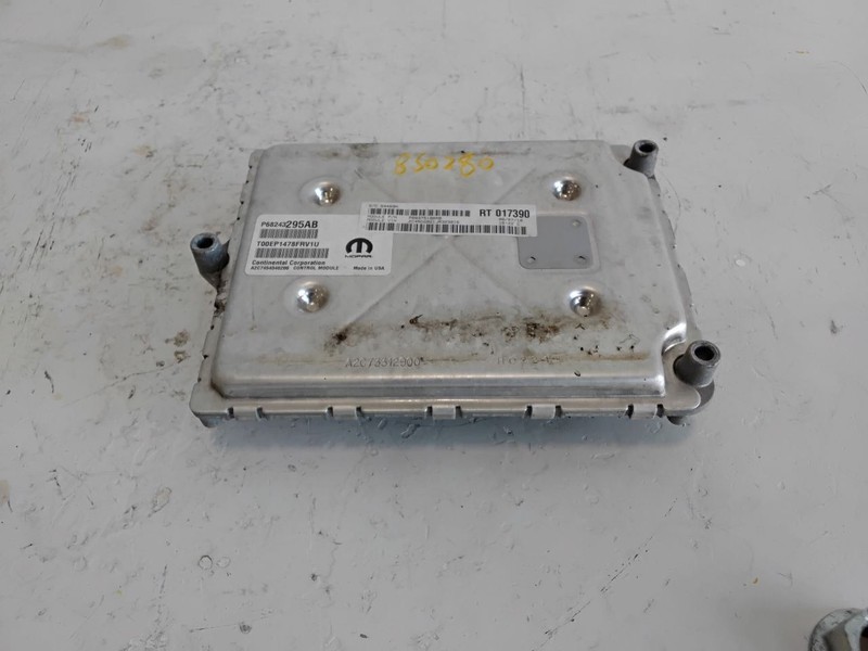 Engine ECM Electronic Control Module Fits 16-20 CARAVAN 3541537