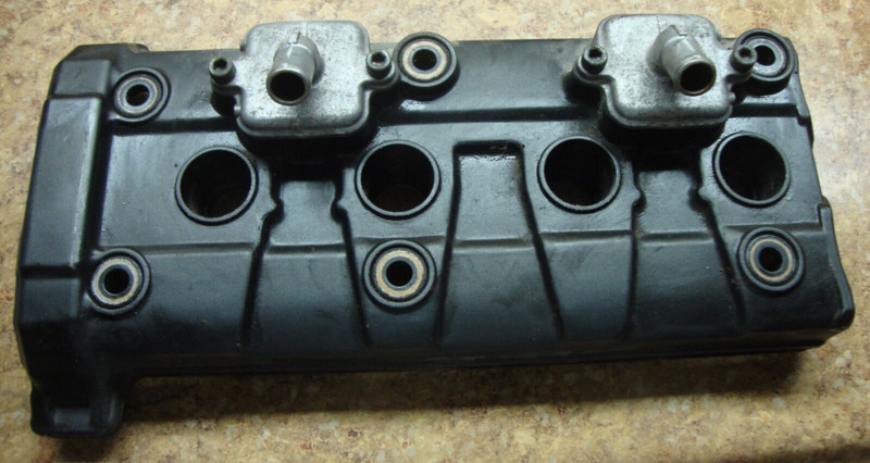 2006 Yamaha FZ6 FZ 6 FZ6-C F Z 6 600 Engine Cylinder Head Cover Panel Valve