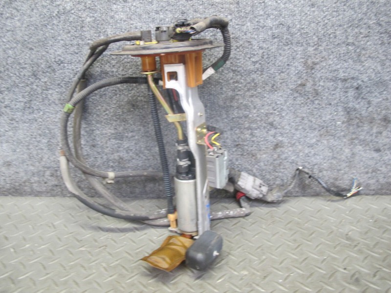 2003-2005 LEXUS UZJ100L LX470 GAS FUEL PUMP SENDING UNIT ASSEMBLY