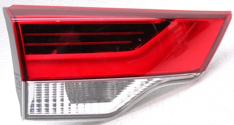 OEM Toyota Highlander Left Driver Side LED Tail Lamp Lens Chipped