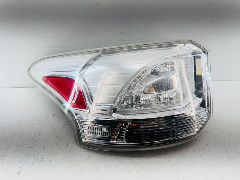 13-21 Mitsubishi outlander Outer rear left Brake Tail Lamp Light OEM