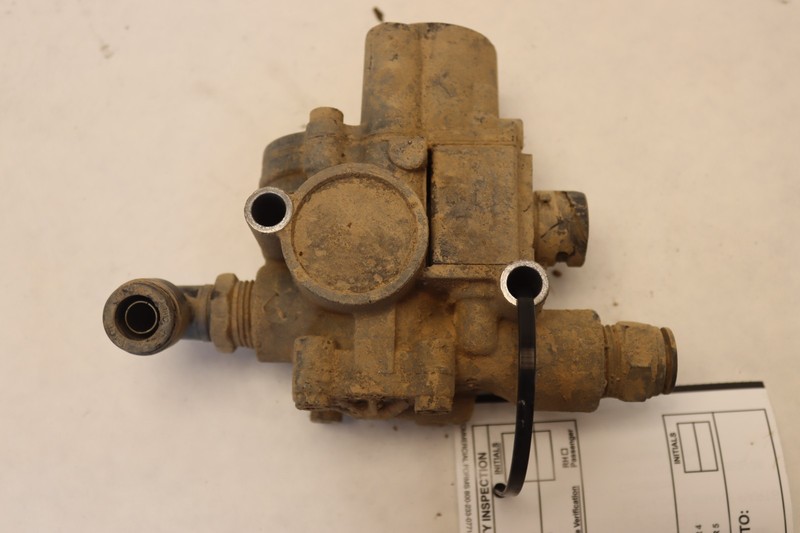 2008-2017 FREIGHTLINER CASCADIA 125 WABCO ABS ANTI BRAKE LOCK SYSTEM VALVE OEM