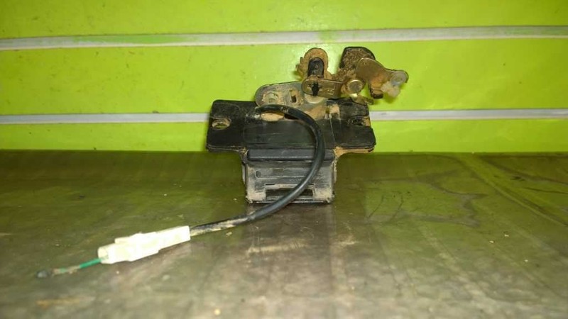 06 KIA SORENTO EX 3.5L AT SUV REAR HATCH TAILGATE LOCK LATCH OEM 1524-10