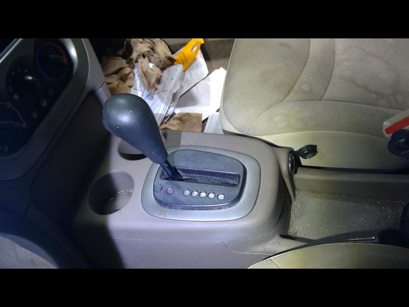 ION 2004 Automatic Transmission Shifter 1622224