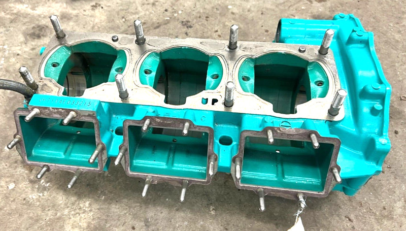 Kawasaki Jet Ski ZXi STX 1100 CRANKCASE ASSY 14001-5348 FRESHWATER