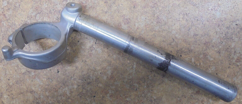 2004 Suzuki GSX-R600 GSXR6 GSXR600 Right Front Handlebar Mount Handle Bar Clamp