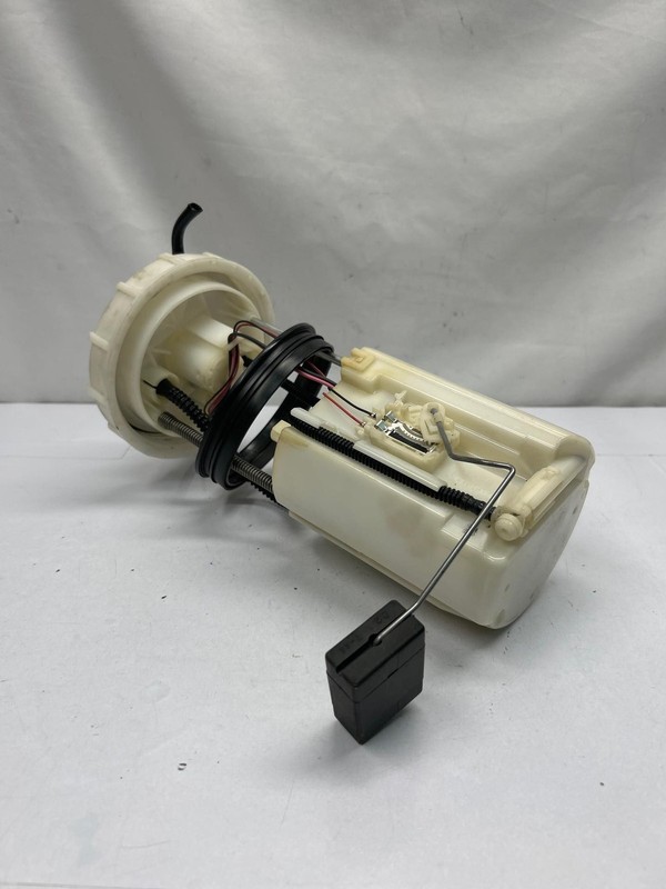 2008 to 2015 Nissan Rogue fuel pump assembly 2.5L japan built VIN J FWD