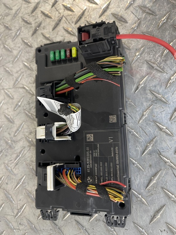 BMW 1 SERIES F20 F21 F30 F32 F36 1 2 3 4 BODY CONTROL MODULE ECU 9293305