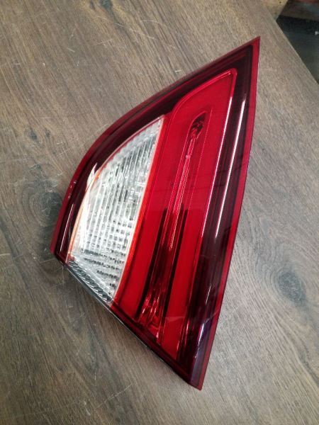Passenger Tail Light Sedan Lid Mounted Fits 15-17 200 2871941