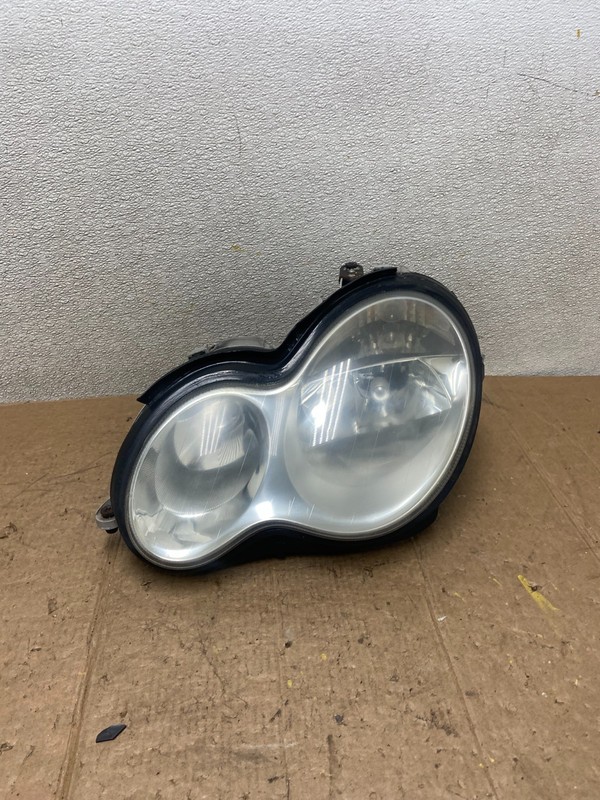 2005 to 2007 Mercedes-Benz C-Class Left LH Side Headlight Oem AA3617 PS