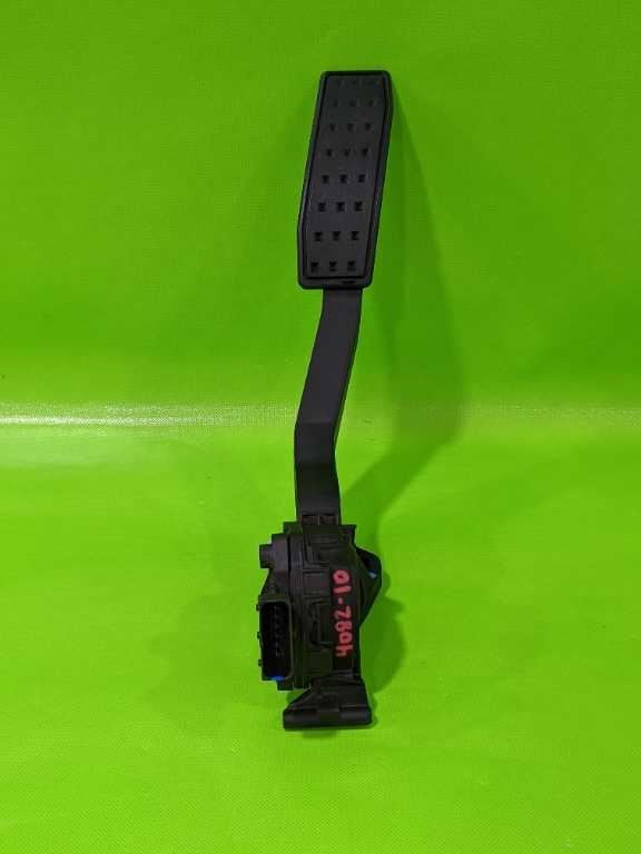 12 SRX GAS ACCELERATOR PEDAL OEM 4082-10