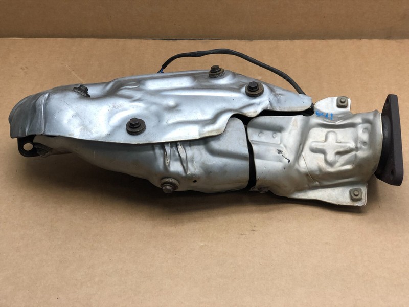 2014-2016 INFINITI Q50 LEFT DRIVER SIDE EXHAUST MANIFOLD OEM LOT641