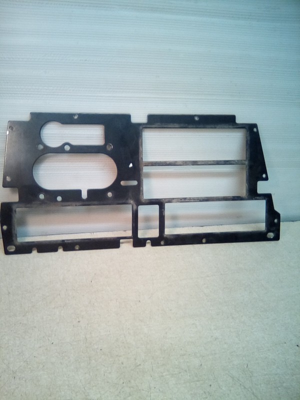International 3765136 Plate IP Wing Mounting Ctr