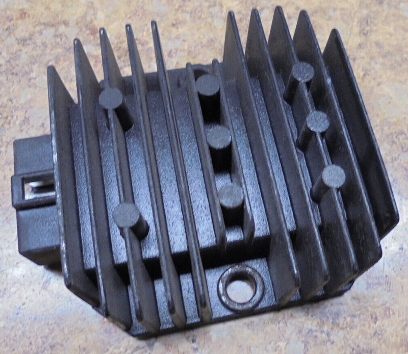 1986 Kawasaki Vulcan VN750 VN 750 A Voltage Regulator Rectifier Electrical 86