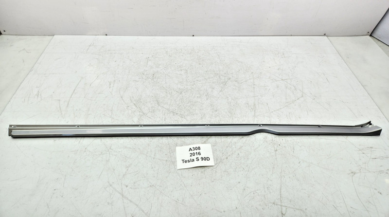 ✅ 12-20 OEM Tesla Model S Left Driver Rocker Panel Scuff Plate Molding Silver