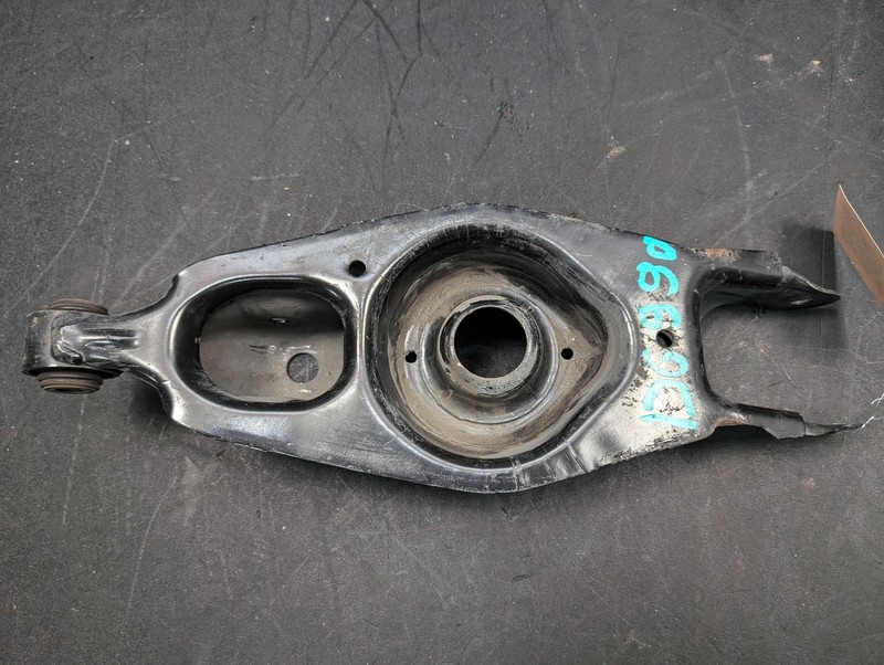 Rear Right Spring Lower Control Arm 2020 Dodge Challenger 68229216AB 2012-2023 X