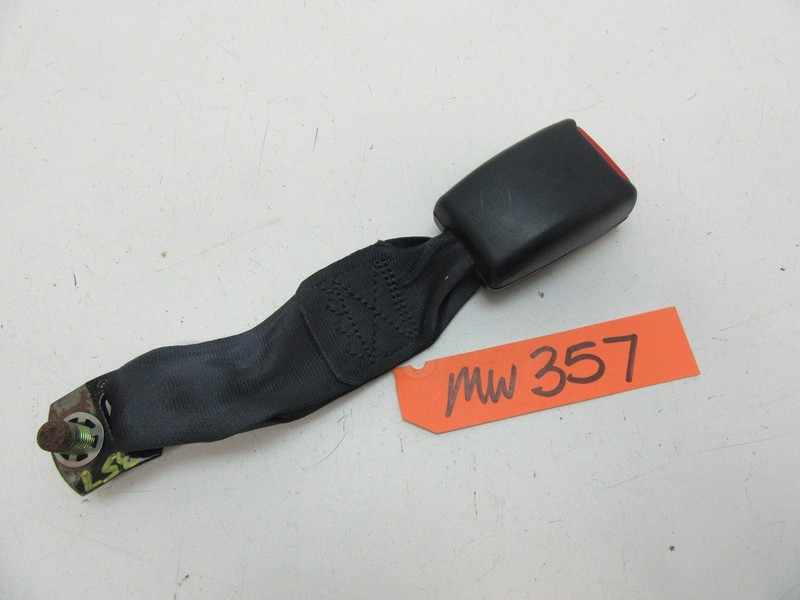 SEAT BELT BUCKLE LATCH BLUE REAR L LH LR R RR CAR USED 92-93 TOYOTA CELICA GT