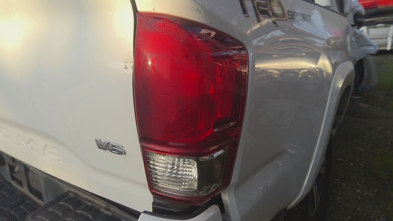Tail Light Assembly TOYOTA TACOMA Right 16 17 18 19 20 21 22 23