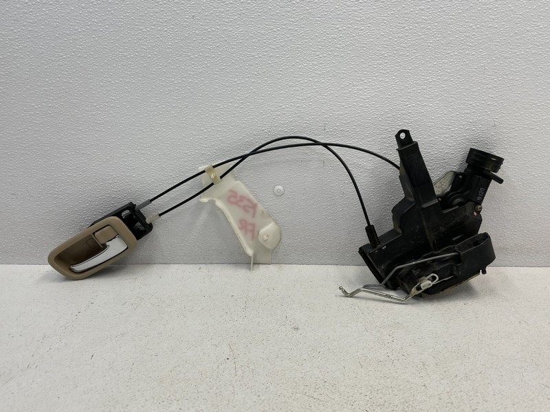 98-02 Lexus LX470 Front Right Pass Door Lock Latch Actuator W/Handle 1535 OEM