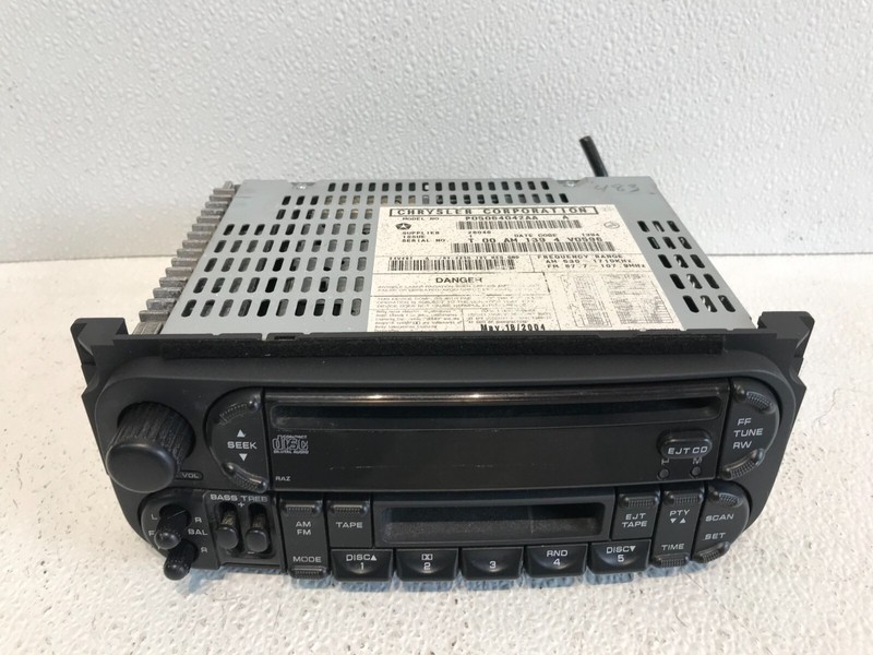 02-07 DODGE JEEP CHRYSLER RADIO CD PLAYER & CASSETTE TAPE AM FM P05064042AA