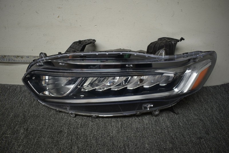 2016-2017 HONDA ACCORD LEFT SIDE HEADLIGHT FACTORY OEM
