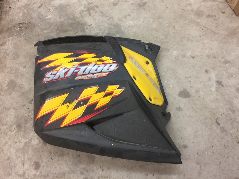 Ski-doo REV MXZ Lefthand Body Panel & Airbox 517302803 2003-2007