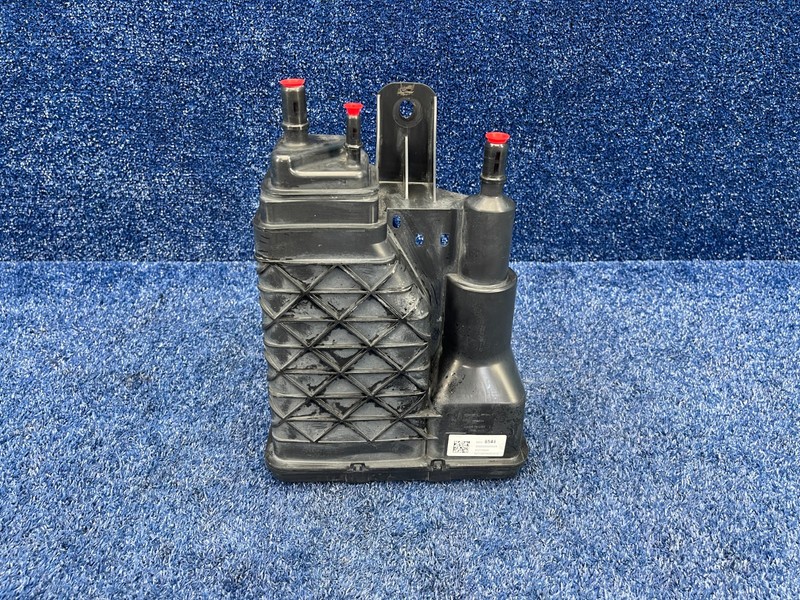 2014-2018 GMC Sierra Silverado 1500 OEM Fuel Vapor Canister EVAP 23138840