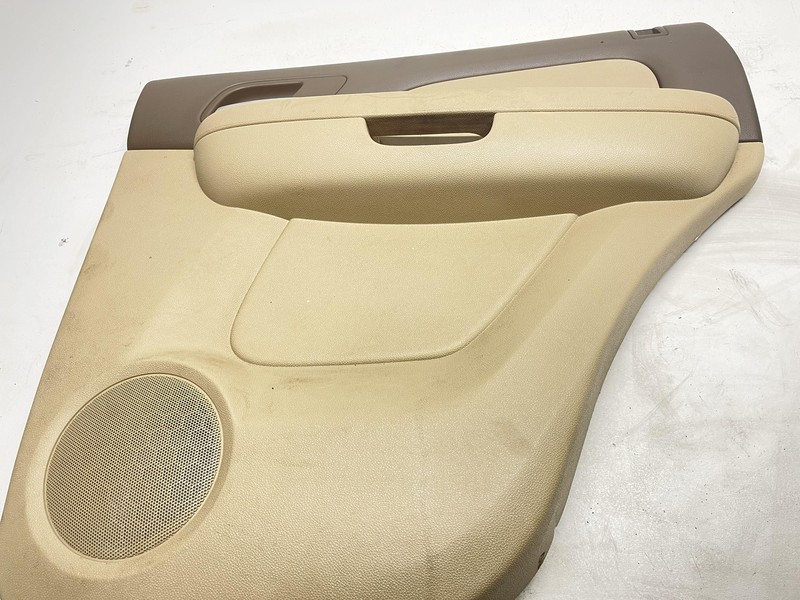 07-14 Tahoe Yukon Suburban Right Rear Door Panel Trim Armrest Tan CLEAN OEM
