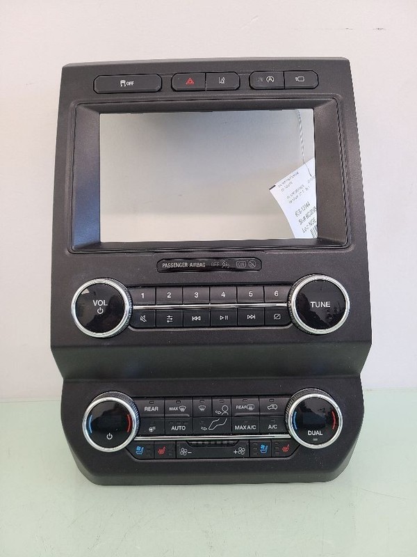 Audio Equipment Radio Control Panel Fits 19 EXPEDITION 587369