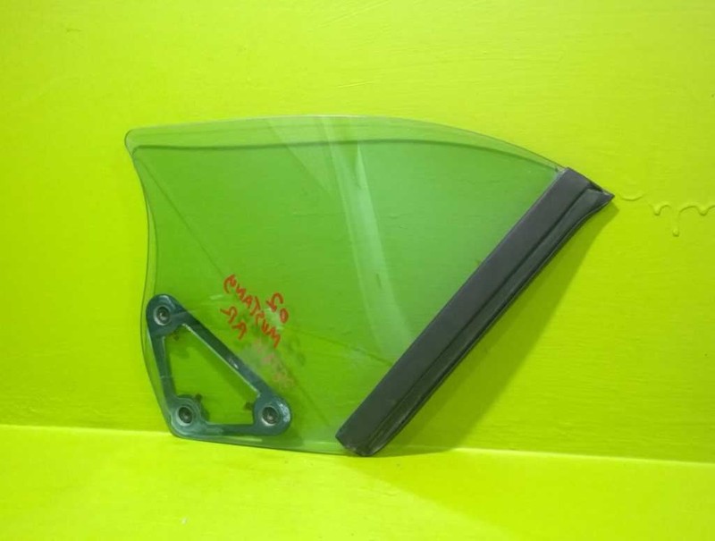 01-04 MUSTANG CONV (SOFT TOP) PASSENGER RIGHT REAR QUARTER GLASS OEM 3877-11