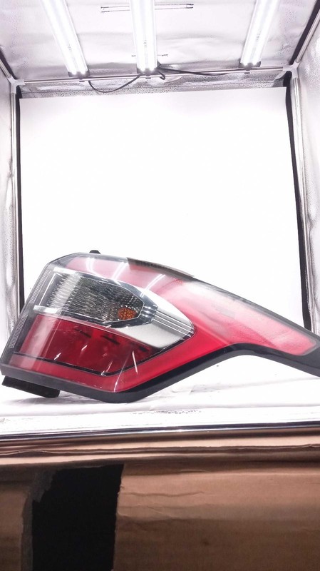 2017-2018 Ford Escape Right Tail Light Assembly Gold OEM 640680 90K Miles