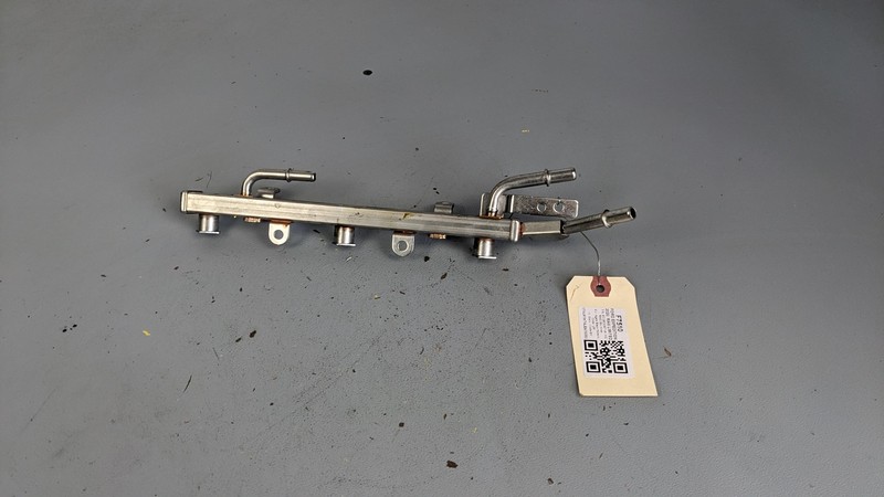 Right Upper Fuel Injection Rail 2020 Ford Expedition HL3E-9D280-FB 2018 - 2021