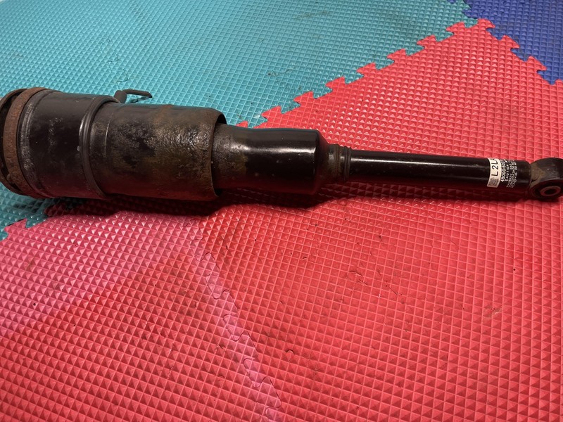 10-12 Lexus LS460 Rear Passenger Right Air Strut AWD Rusty But Works Fine Oem