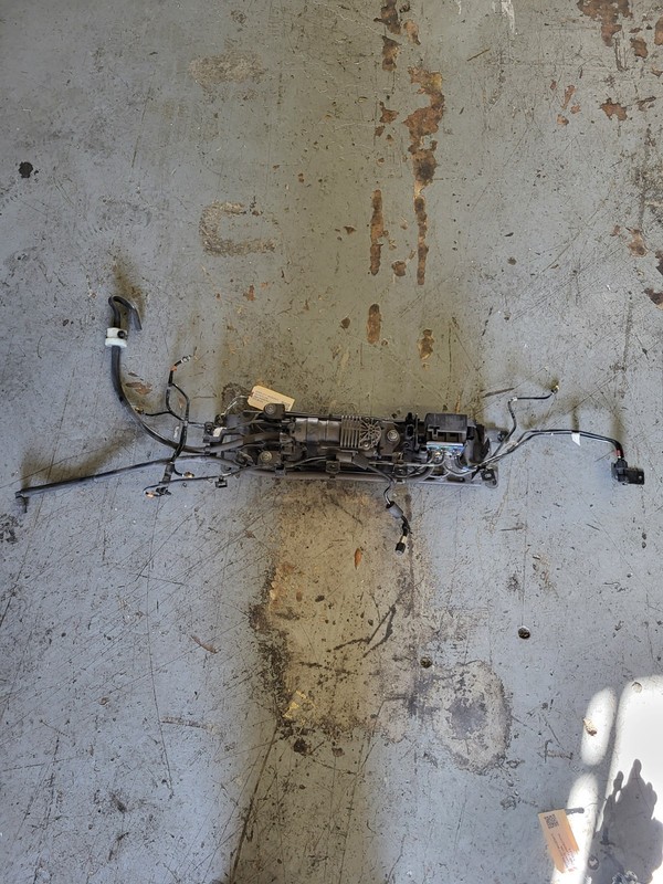Used Oem Maserati Air Ride Suspension Compressor Pump 2017-2020 Levante 3.0L AWD