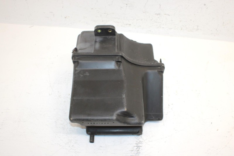 1994 Yamaha Vmax 600 Oem Airbox W/Cover 8AB-14441-00-00 SY25