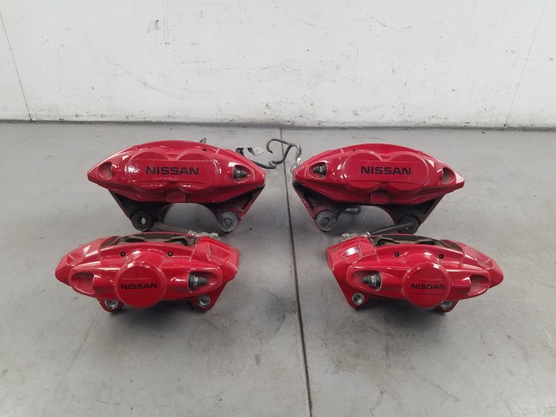 2016 Nissan 370Z Nismo Akebono Brake Caliper Set #5321 Q7