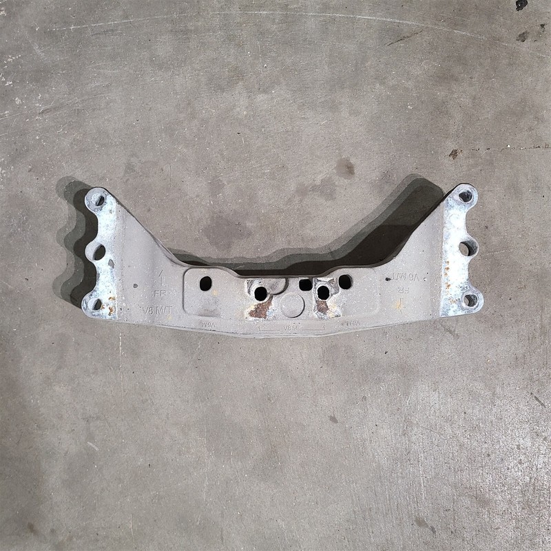 10-15 Camaro SS Manual Transmission Crossmember Mount Bracket Aa7478