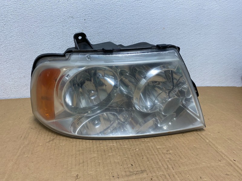 Xenon 2003-2006 Lincoln Navigator Right Passenger Side Headlight OEM AC7559 DW