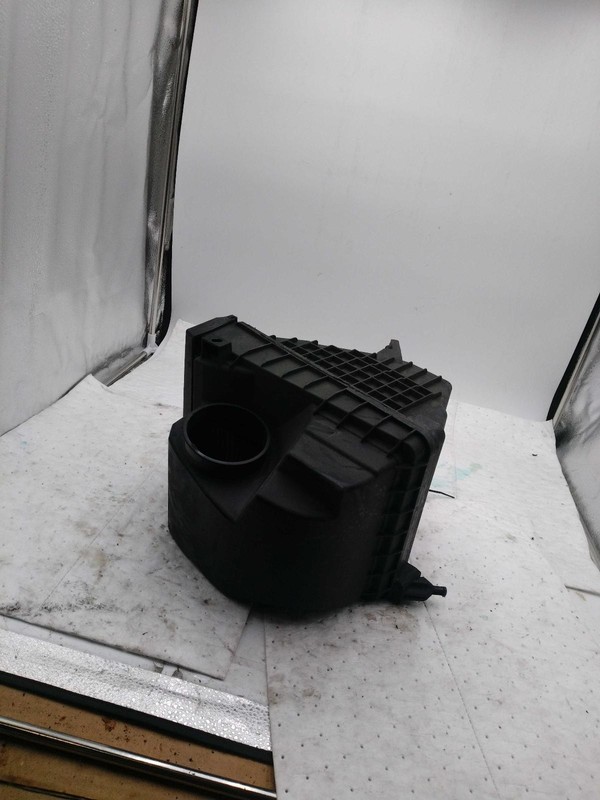 2020 Hyundai Palisade Air Cleaner Assembly OEM 28110C5250 Used 138K Miles