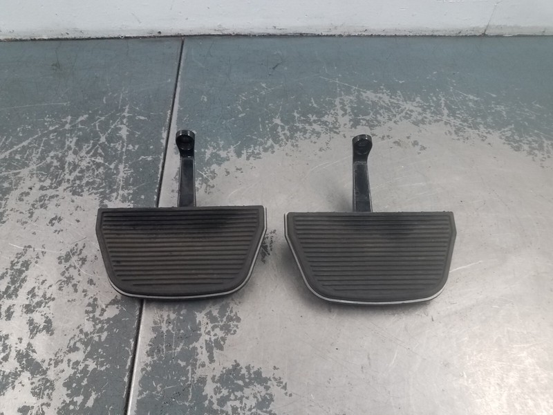 2006 06 Harley Davidson Ultra Rear Passenger Foot Boards #2344 V5
