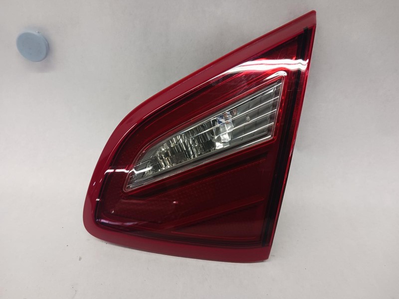 18 NISSAN ALTIMA Right passenger inner Taillight OEM 1 Year Warranty!