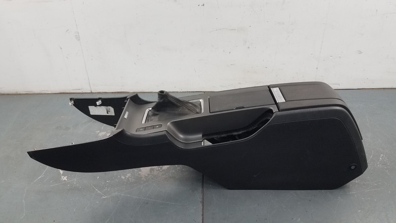 2014 Ford Mustang Shelby GT500 Center Console #2093 D4