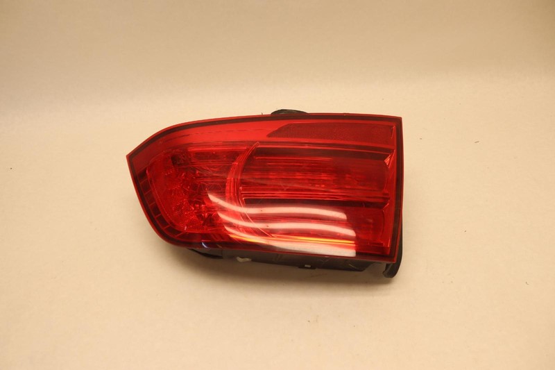 2004-2006 ACURA TL REAR RIGHT PASSENGER SIDE TAIL LIGHT BRAKE LAMP OEM