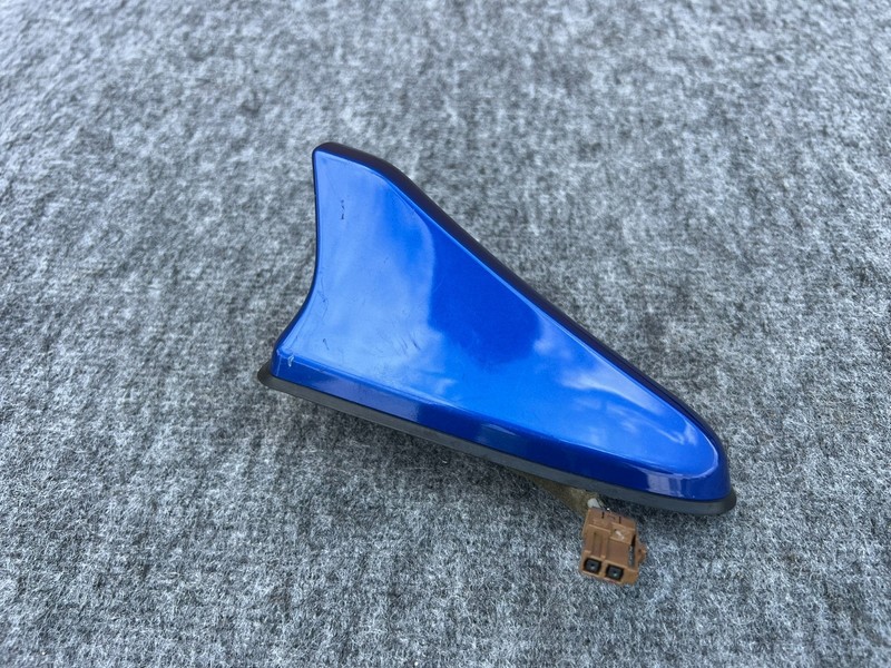 GENESIS G70 2019-2026 OEM UPPER TOP ROOF RADIO STEREO ANTENNA ASSEMBLY (BLUE)