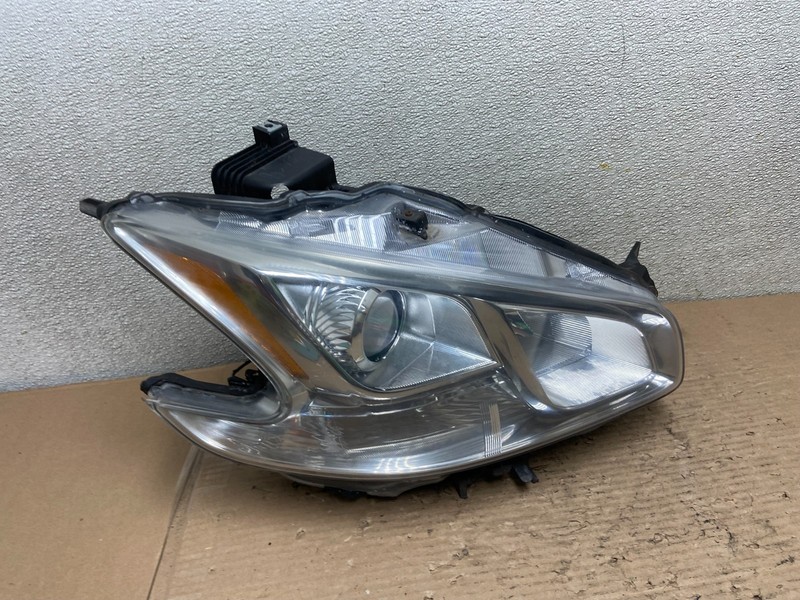 Halogen 2009-2014 Nissan Maxima Right Passenger Headlight AA9519 DW